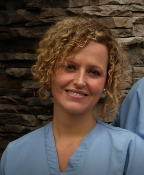 Dr. Amanda Pioch DDS